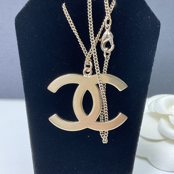 Chanel Champagne Gold and Rhinestone Pendant Necklace - Picture 8 of 11